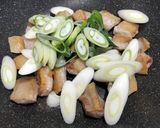 豚トロと長ネギのにんにく醤油炒め作り方3写真