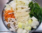 白菜ときのこのホルモン鍋（しょうゆ味）作り方4写真