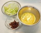 ドライトマトとバジルの☆レタスチャーハン作り方1写真