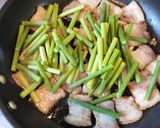 にんにくの芽とゆで豚の炒め物作り方7写真