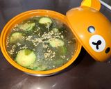 キュウリの入ったワカメとニンニクのスープ作り方5写真