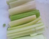 ＊セロリとイカ薫のサラダ＊作り方1写真