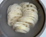 夕食主菜・お弁当★鶏むね肉つくねの蓮根はさみ焼き作り方2写真