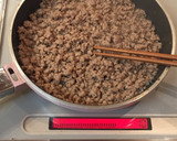 簡単☆時短５分☆ふんわりしっとり肉そぼろ作り方3写真