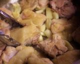 鶏肉と潰しニンニクのサッパリ煮。作り方4写真