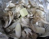 牡蠣と茸のフライパンホイル蒸し作り方2写真