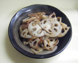 簡単！れんこんのバターしょうゆ炒め作り方4写真