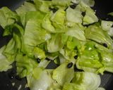 見切り品のレタスをリメイク！簡単豆鼓炒め作り方4写真