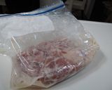 塩麹鶏のフライパン蒸し焼作り方1写真