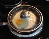 休日朝食に★卵のせトースト作り方4写真