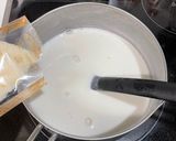 牛乳でホイップクリーム風※ブレンダー使用作り方2写真