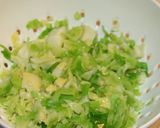 鮭の皮と芽キャベツとかぶのゆず味サラダ作り方2写真