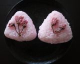 ひな祭りに❀桜でんぶで 桜ごはんお握り❀作り方4写真