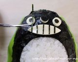 簡単可愛い♥キャラ弁＊海苔トトロ♪作り方11写真