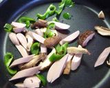 おさかなソーセージの塩麹ごま風味炒め作り方3写真