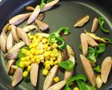 おさかなソーセージの塩麹ごま風味炒め作り方4写真