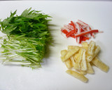 簡単☆水菜・かにかま・お揚げの煮びたし作り方1写真