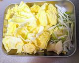 キャベツと豚ひき肉の甘辛炒め作り方1写真