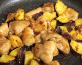 鶏肉とさつま芋の甘辛♪ハニーマヨ炒め作り方5写真