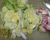 ■旨い、かんたん！白菜とベーコンの煮物■作り方1写真