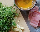 豆苗とベーコン玉子のガリバタ炒め作り方1写真
