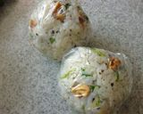ゆかり・三つ葉・チーズのおにぎり作り方4写真