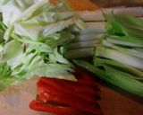 うるい+きゃべつ+パプリカの塩だれ味作り方2写真