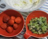 とってもキュート！苺のデコロールケーキ作り方13写真