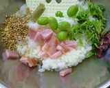 ハム×枝豆×貝割れ　梅ワサビ風味おにぎり作り方3写真