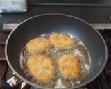 素朴な味！コンビーフのサクサクころっけ♥作り方5写真