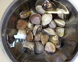 レモン汁が美味☆ポルトガル風貝の酒蒸し作り方1写真