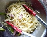 ウィンナーとアスパラの和えるだけパスタ作り方3写真