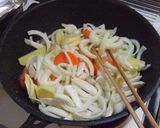 ヘルシー簡単ボリューム焼きうどん作り方2写真