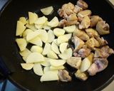 鶏肉とじゃが芋のシンプルで美味しい塩炒め作り方3写真