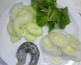 エビとセロリの炒め物作り方1写真