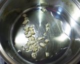 簡単♪冷凍グリ−ンピースの缶詰トマト煮作り方1写真