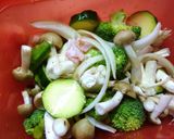 野菜とベーコンの梅酒風味レンジ蒸し作り方3写真