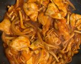 鶏胸肉としめじのケチャップ炒め作り方3写真