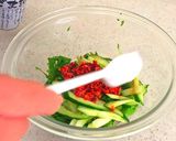 食べるラー油たっぷり豚ひき肉のおつまみサラダ作り方3写真
