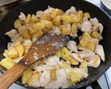 子供大好き！鶏胸肉、じゃがいも炒め作り方5写真