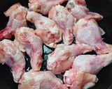 ご飯が進む！ストウブで♡甘辛手羽大根作り方3写真