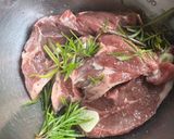 ローズマリー香る、ラム肉のソテー作り方1写真