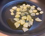 にんにくスライス多めのポークチャップ。作り方2写真
