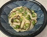 鮭フレークのせ♪塩昆布とオクラのクリーミーうどん作り方6写真