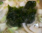 生ワカメと新玉葱の味噌汁♪葉っぱもね!作り方2写真