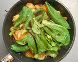 鶏肉とチンゲン菜のオイスターソース炒め作り方6写真