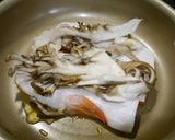 簡単ワンパン！銀鮭と舞茸の酒蒸し作り方2写真