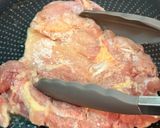 チーズ乗せ鶏もも肉のケチャマスタード焼き作り方3写真
