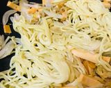 むし焼きそば●魚肉ソーセージの月見焼きそば作り方1写真