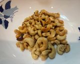 苦味ゼロ！子供喜ぶ鶏とカシューナッツ甘辛炒め作り方3写真